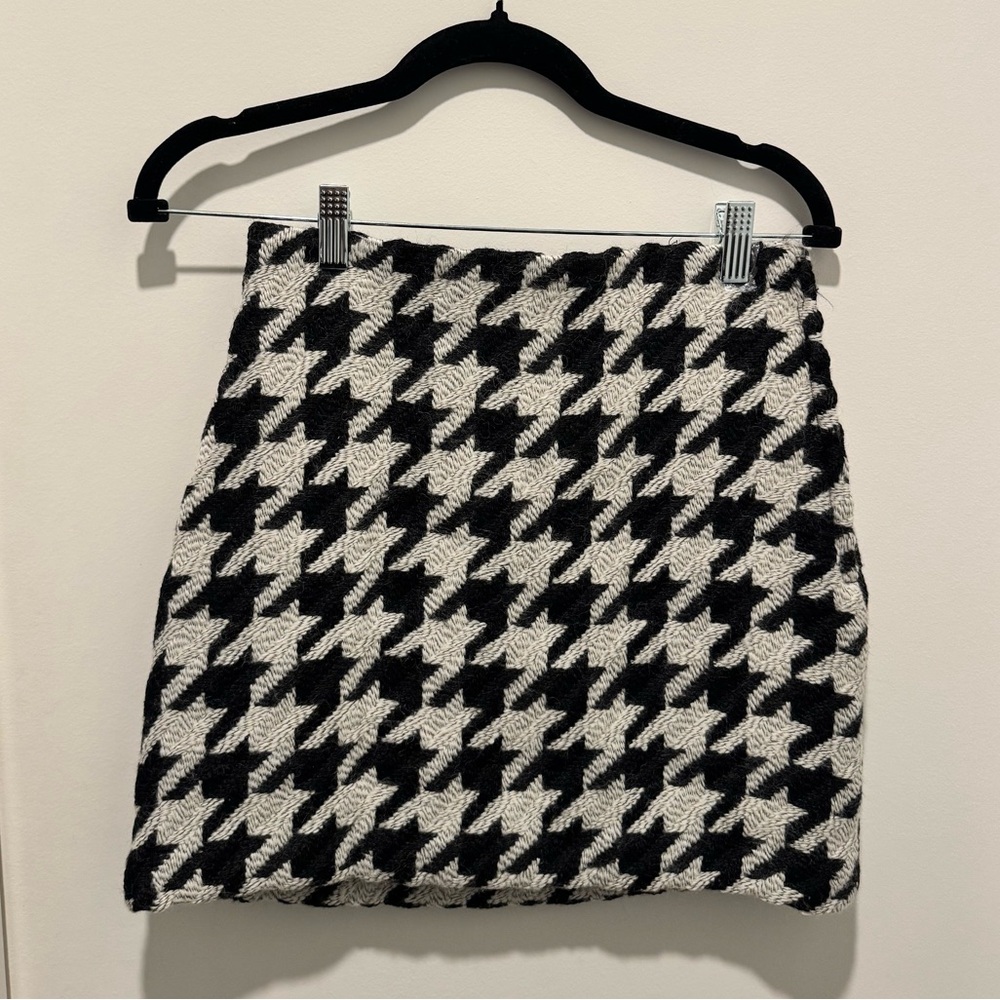 H&M Houndstooth Textured Mini Skirt Black & White | NWT | Size 34 XS